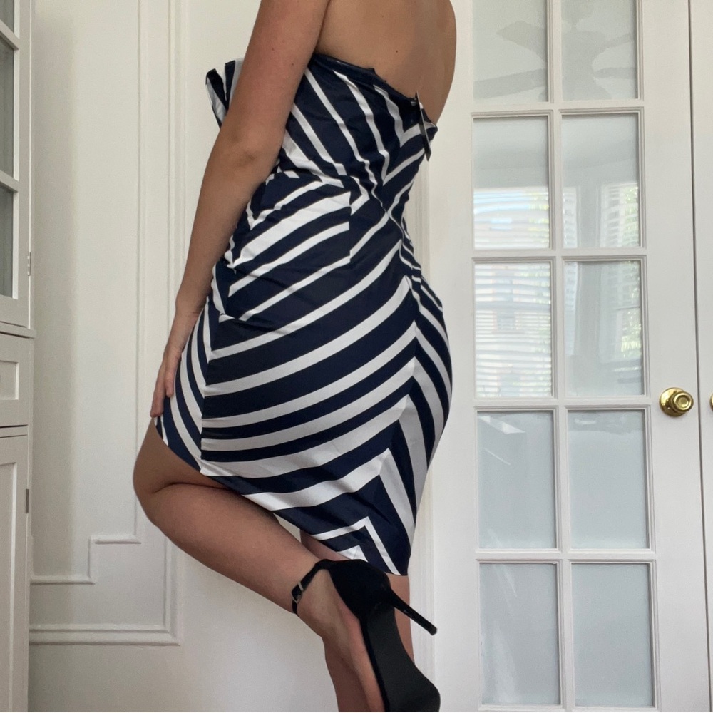 NWT Lauren by Ralph Lauren Navy and White Striped Mini Dress!! - Picture 4 of 6
